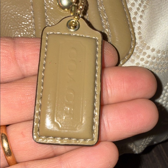 Coach Cream and Tan Signature Shoulder Bag with Coin Pouch - Picture 4 of 16